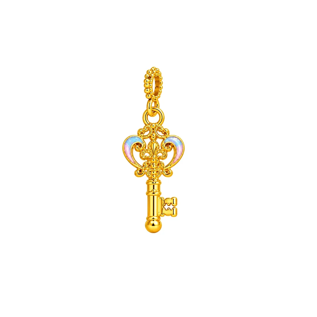 Enchanted Royal Key Pendant — 916 gold pendant