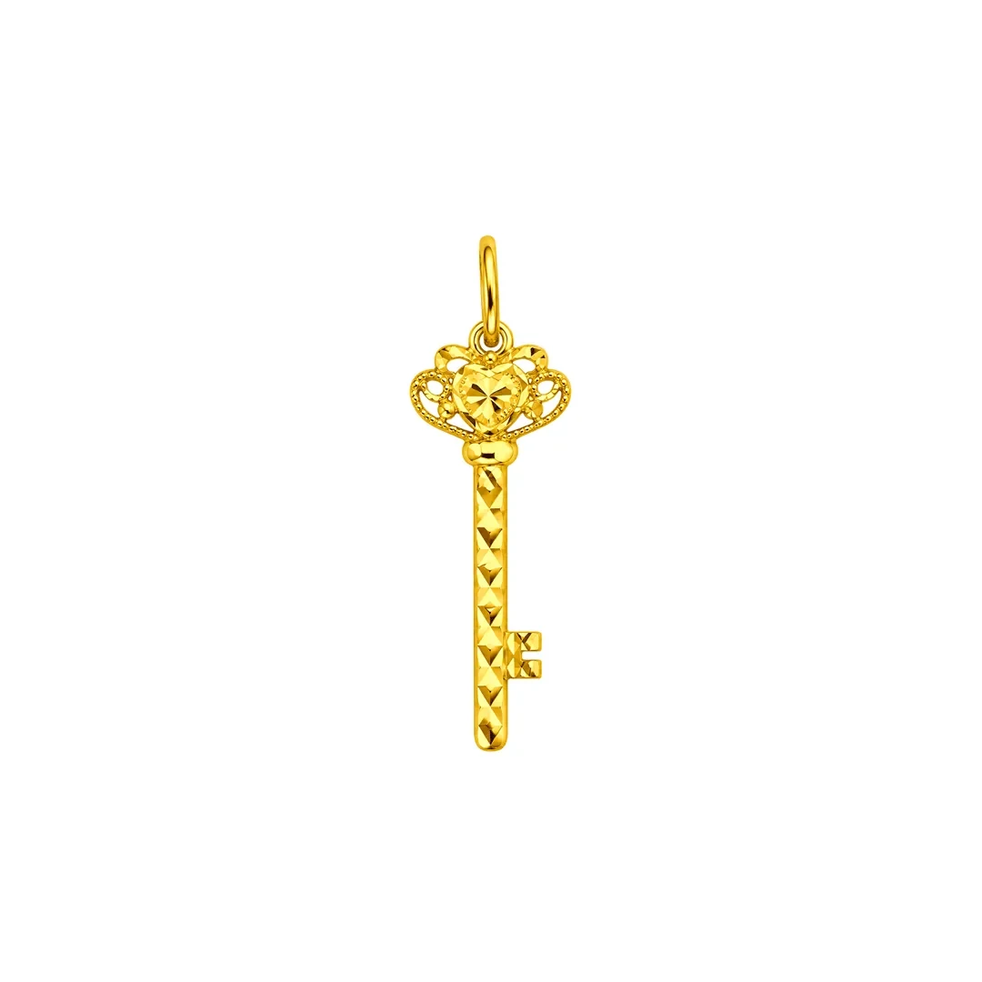 Skeleton Key Pendant — 916 gold pendant